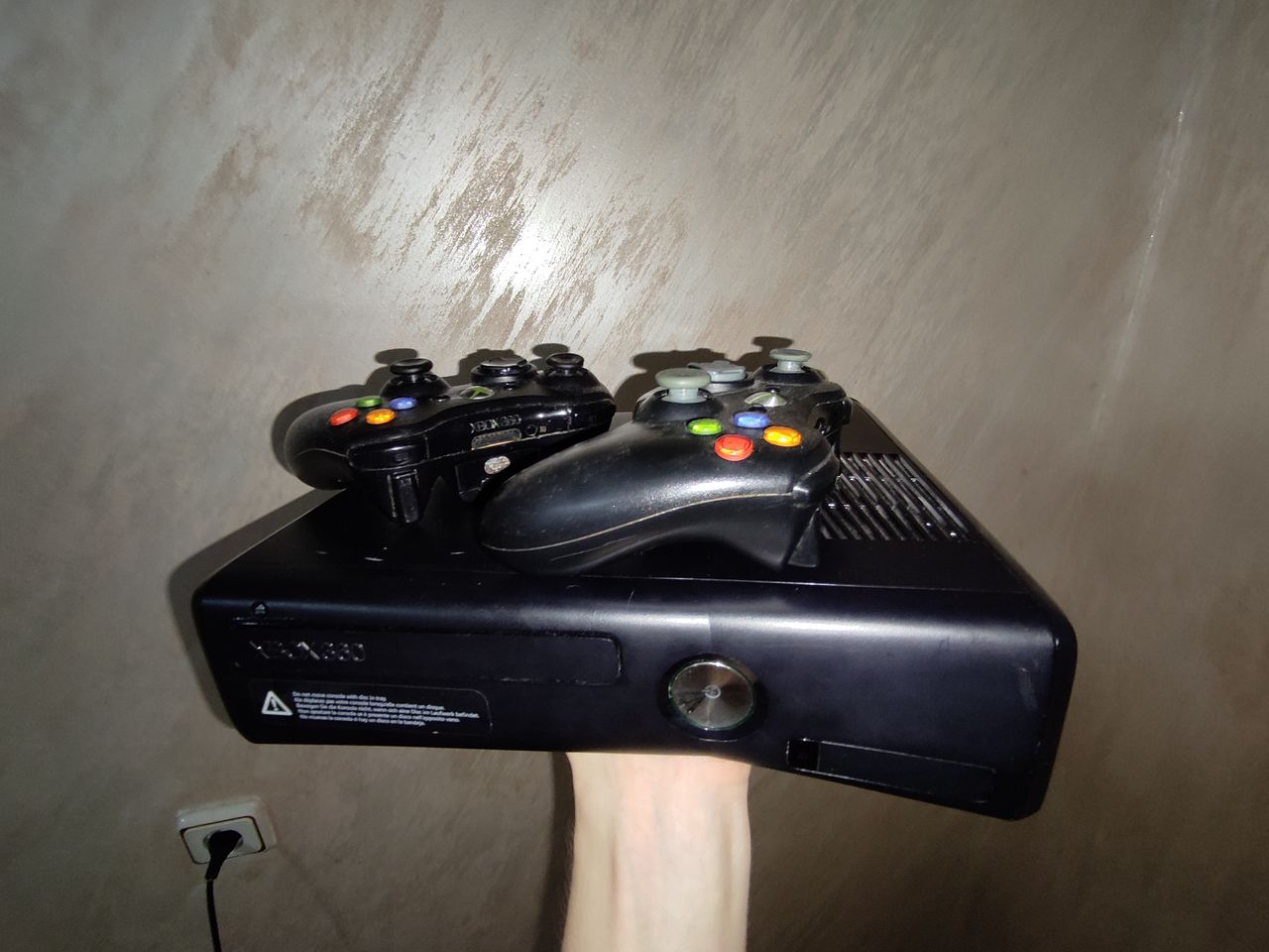 продам XBox 360 / vând XBox 360