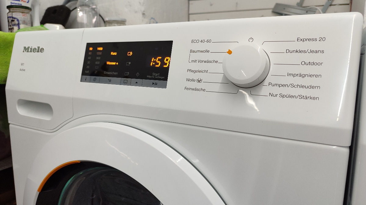 Стиральная машина Miele 2024 года фото 2