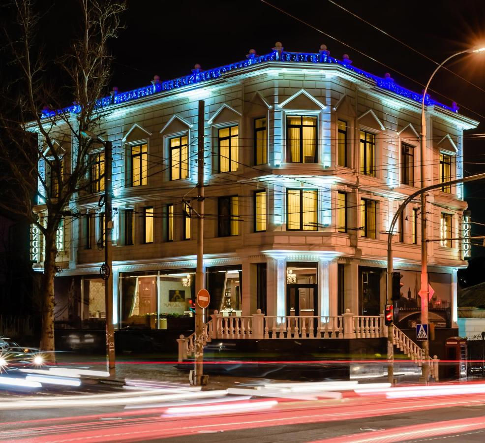 Clădire comercială 4 nivele (1.060 m.p, Ismail Centru) foto 0