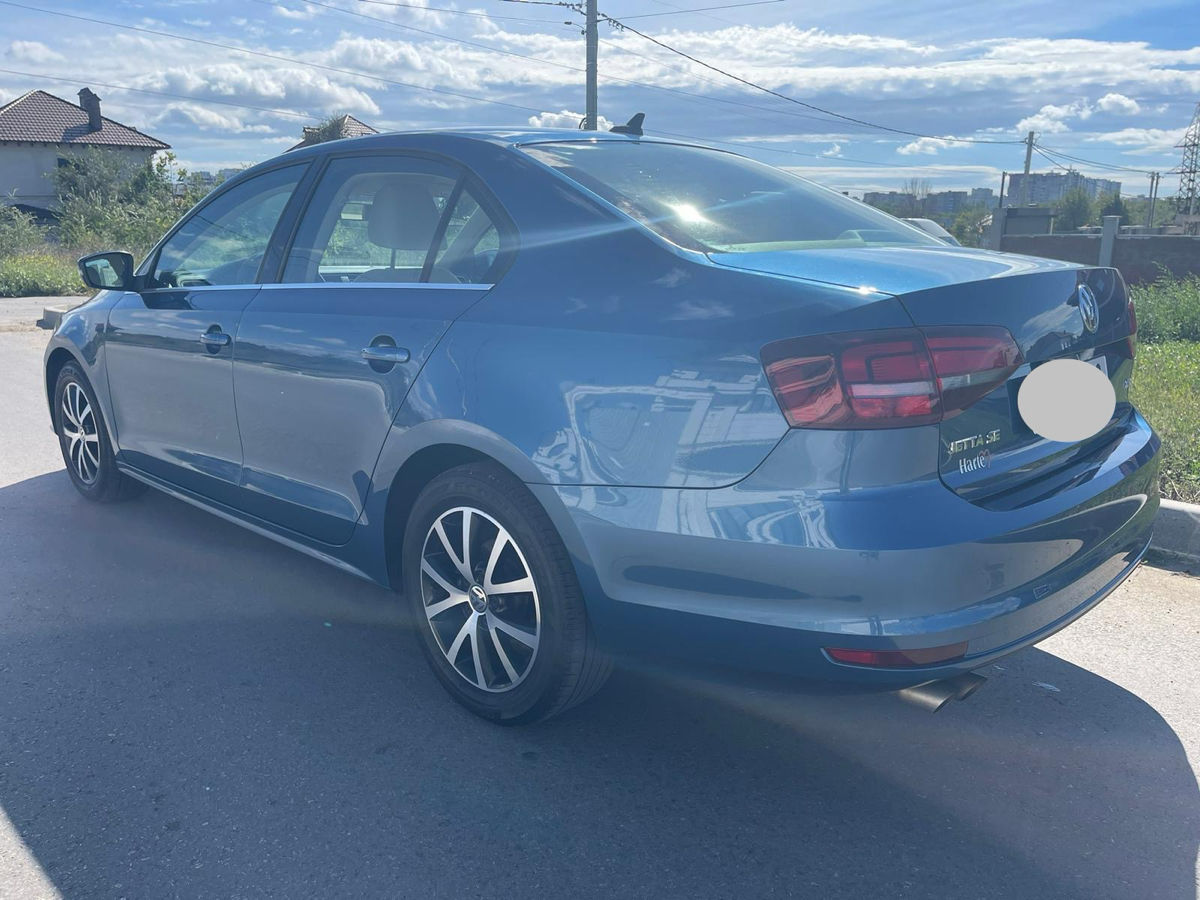 Volkswagen Jetta foto 2