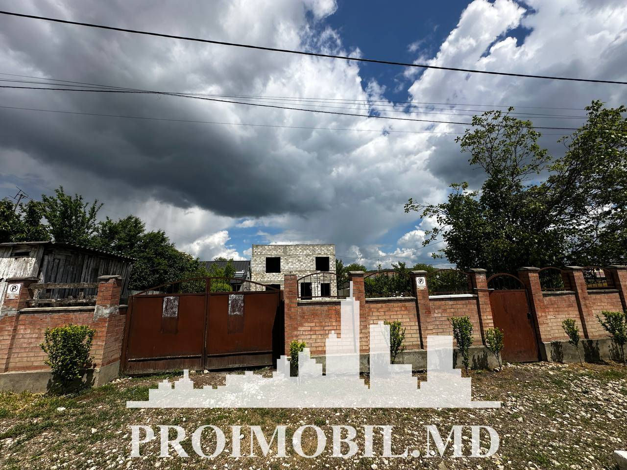 Casă spre vânzare cu 4 camere, 240 m2 în Suburbie, Straseni foto 3