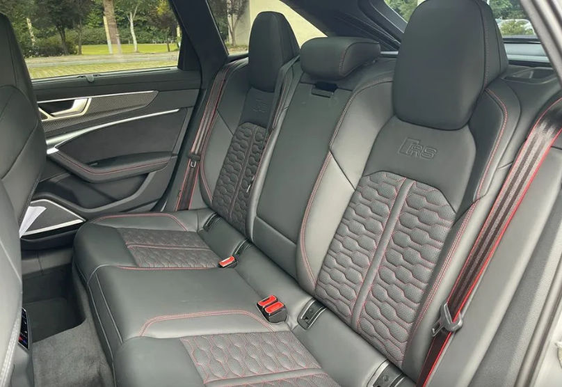 Audi RS6 foto 17
