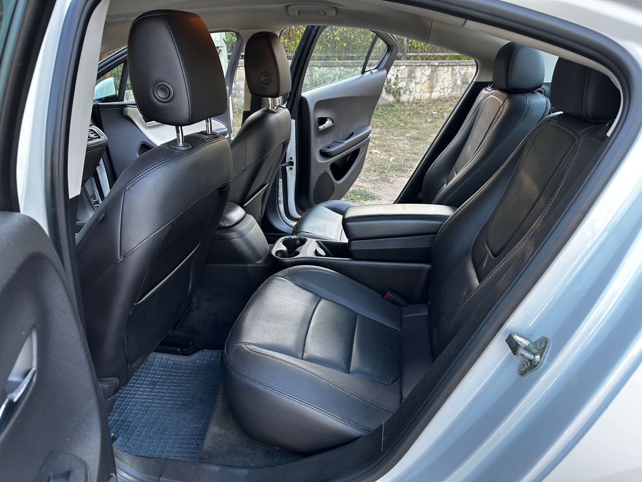 Chevrolet Volt foto 11