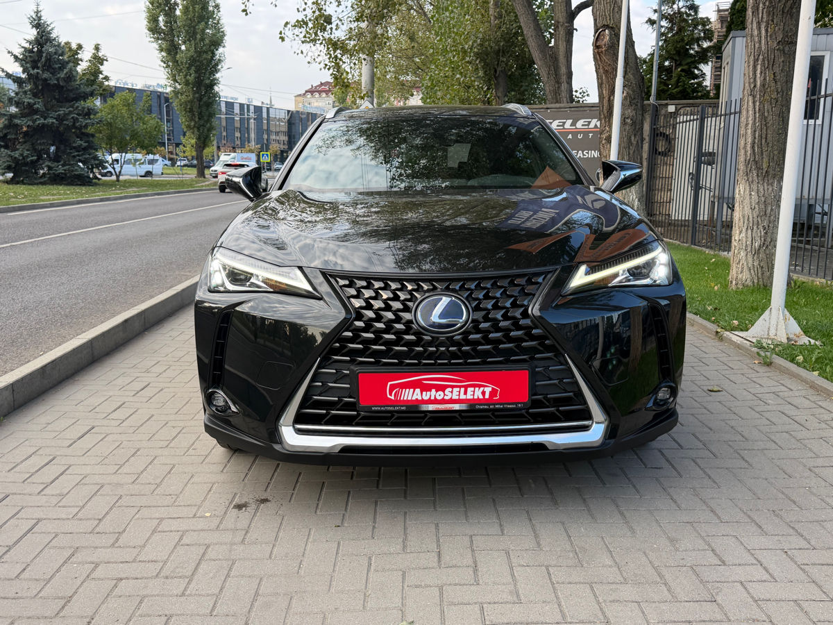Lexus UX 2020 photo 2