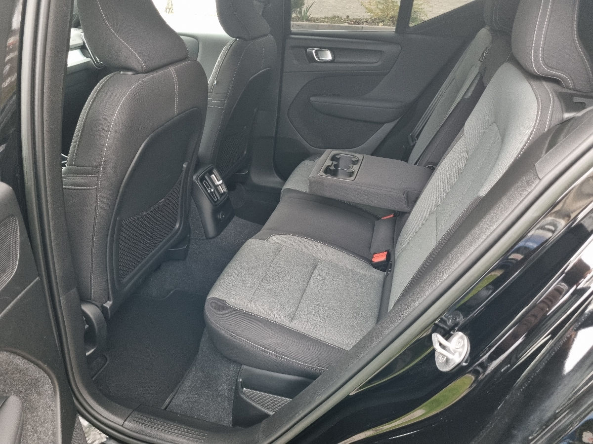 Volvo XC40 2023 photo 16