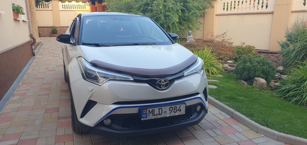 Toyota C-HR foto 3