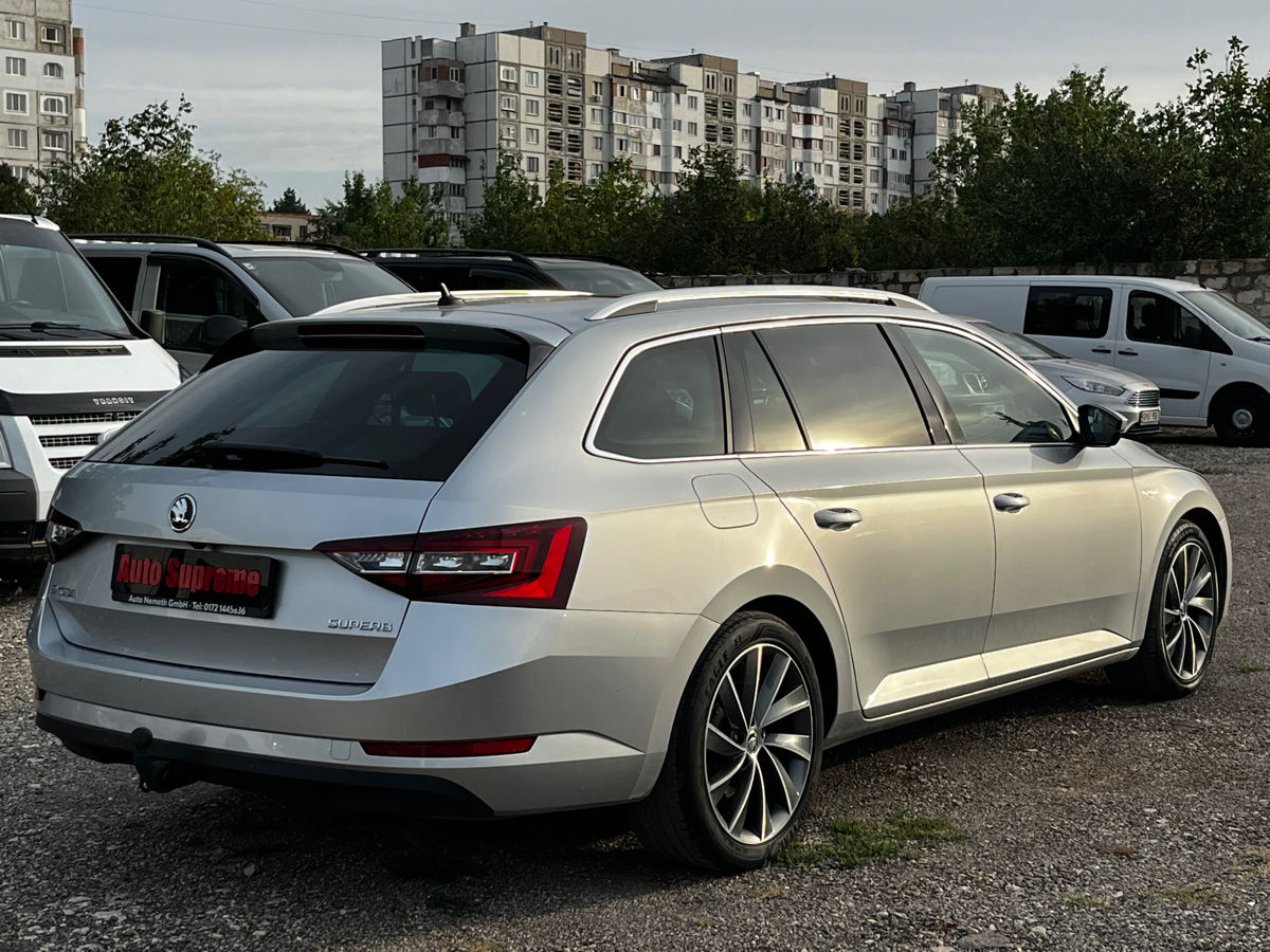 Skoda Superb foto 5