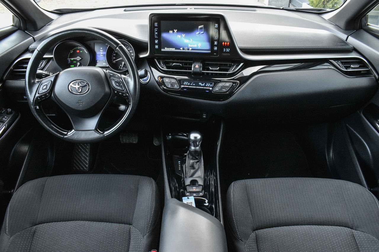 Toyota C-HR foto 7