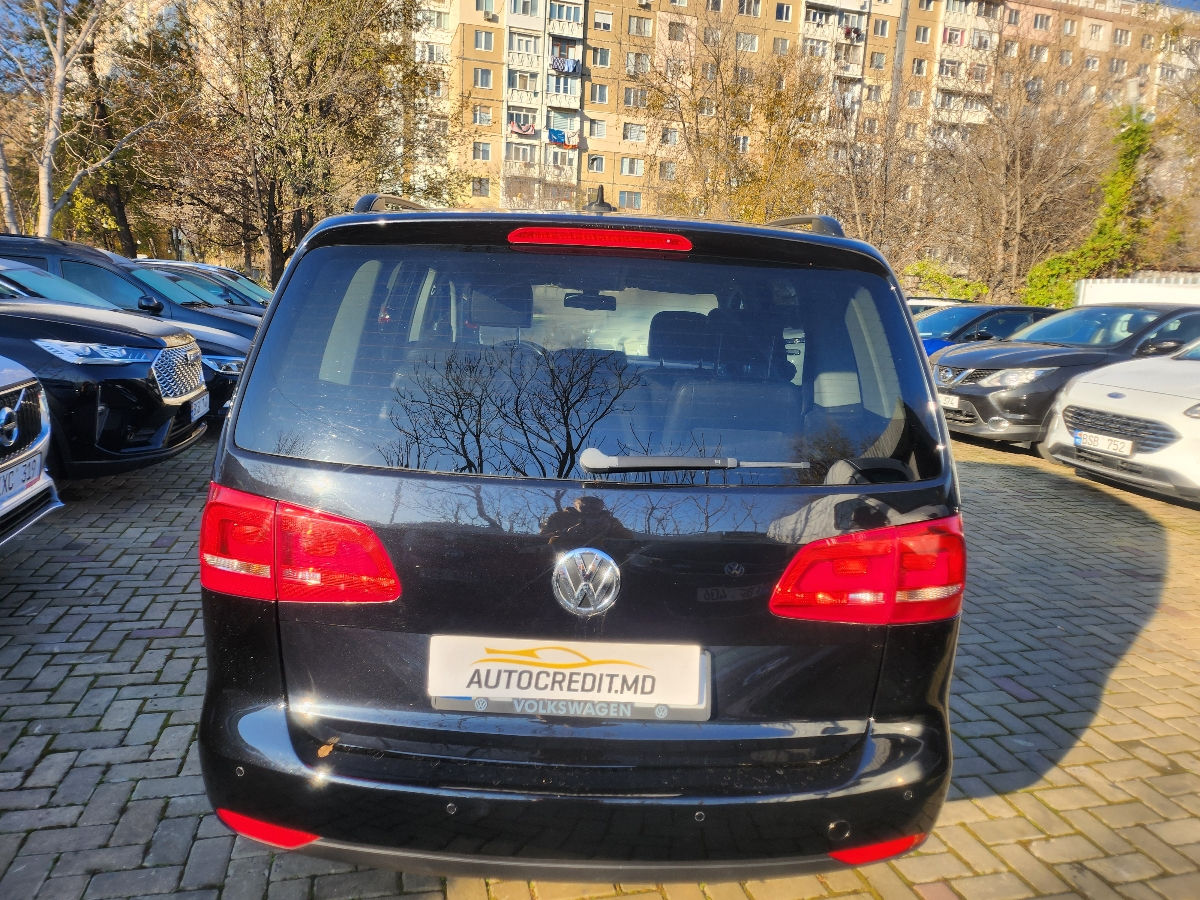 Volkswagen Touran foto 11