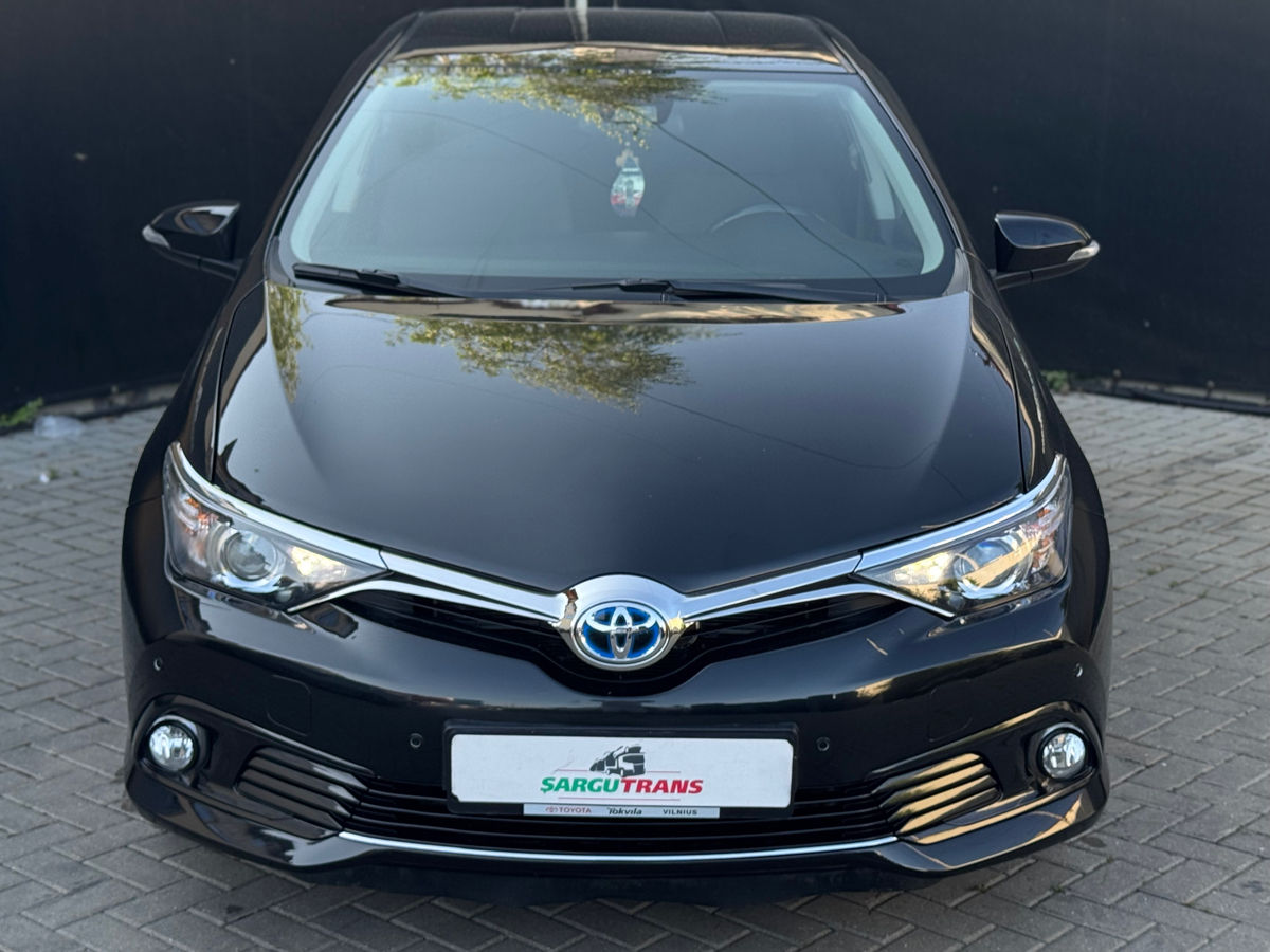 Toyota Auris foto 1