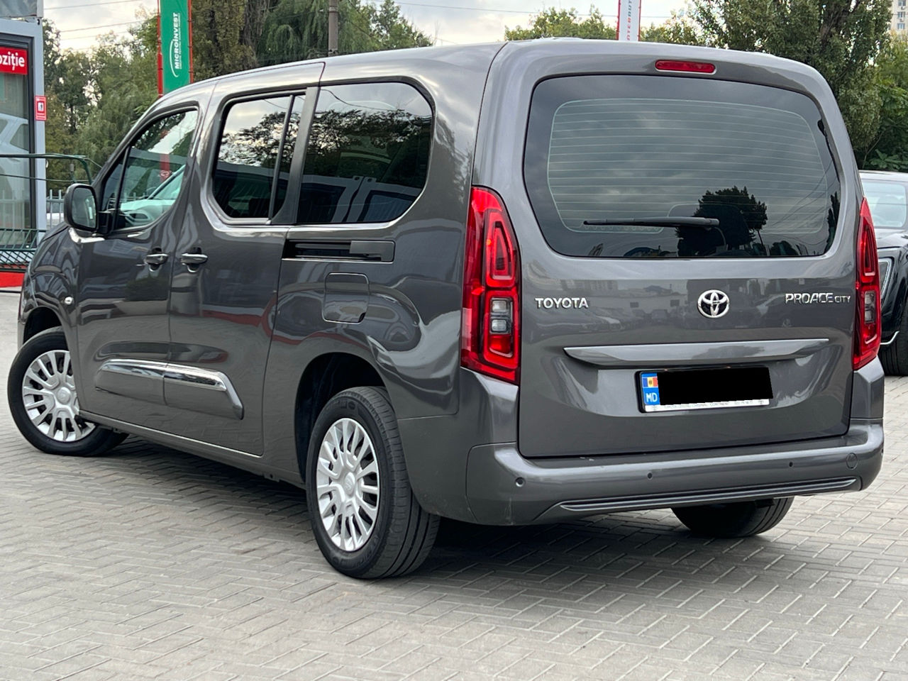 Toyota Proace City foto 2