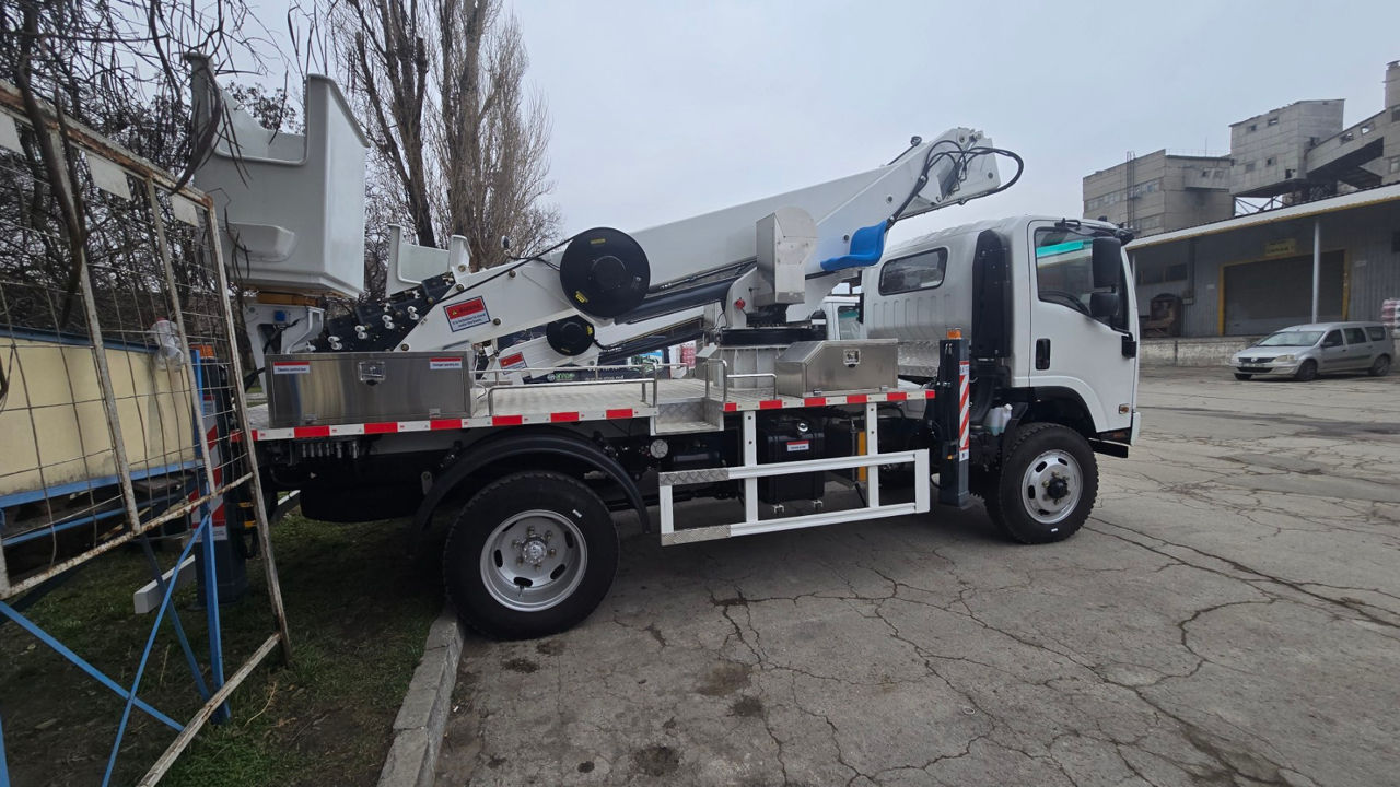 Autoturn telescopic nou de vanzare 29m (Телескопическая Автовышка новая 29м) фото 1