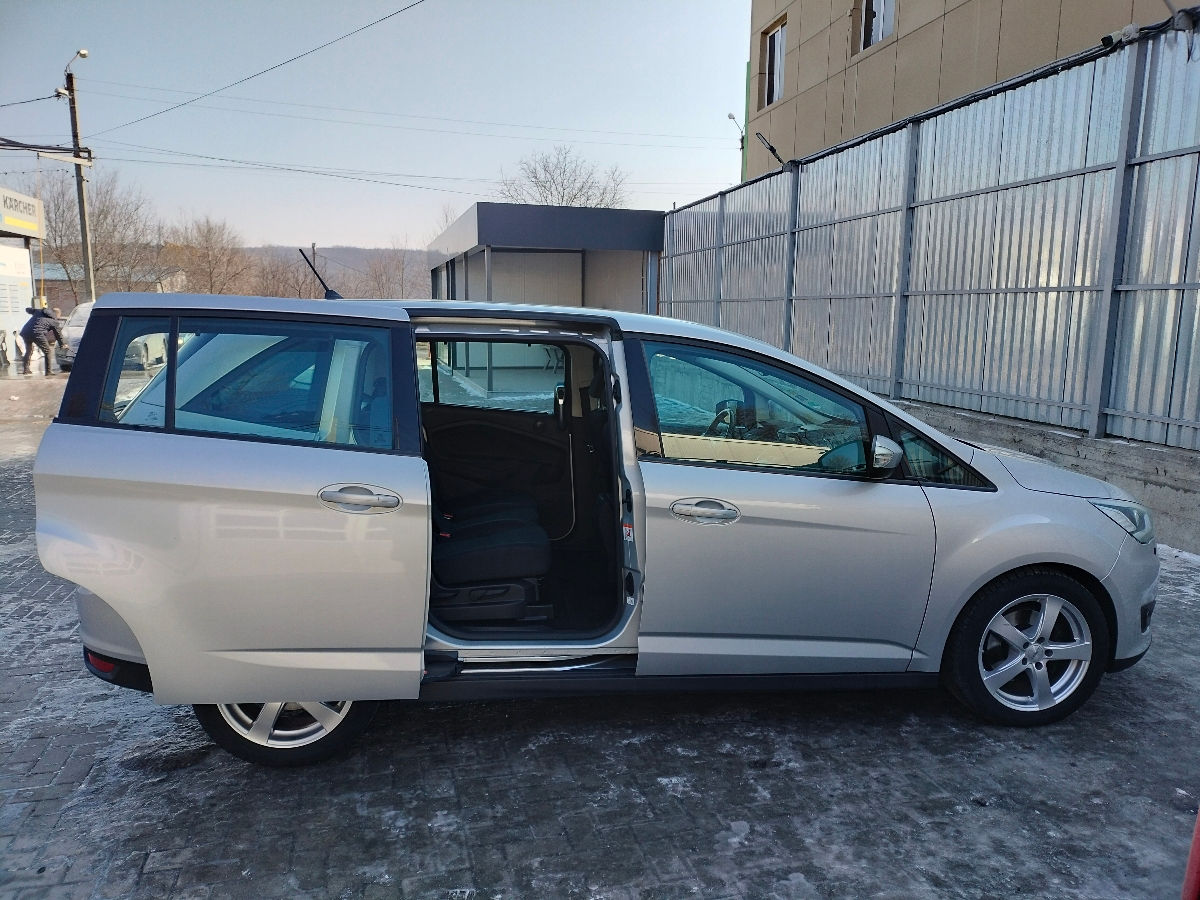 STEINHOF Gancio Traino Fisso Compatibile Ford Grand C-Max 09.2010-2019 Con Kit Elettrico 7 Poli Universale