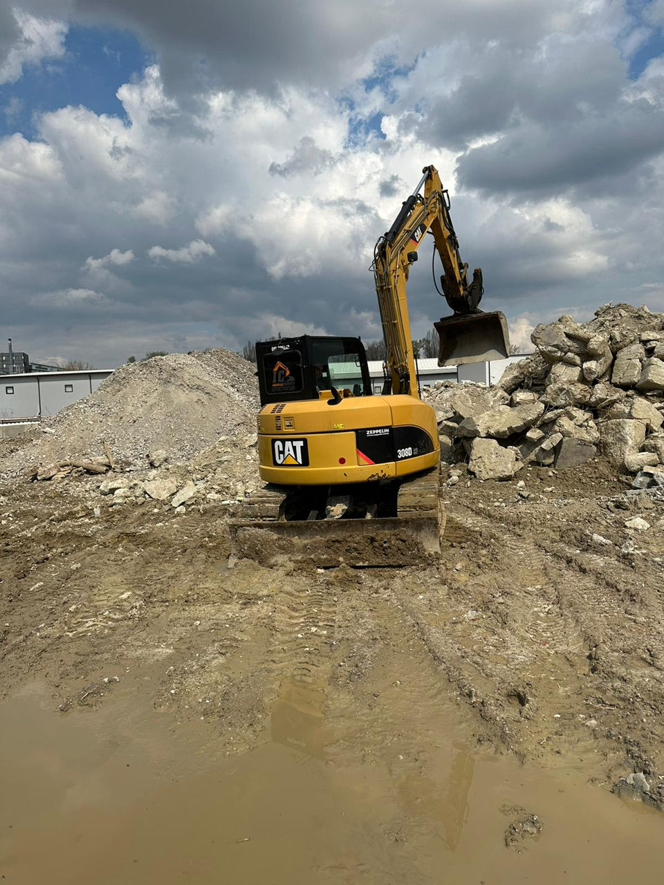 Lucrări de excavare,  terasament, compactare, incarcare, transportarea pamantului. foto 10