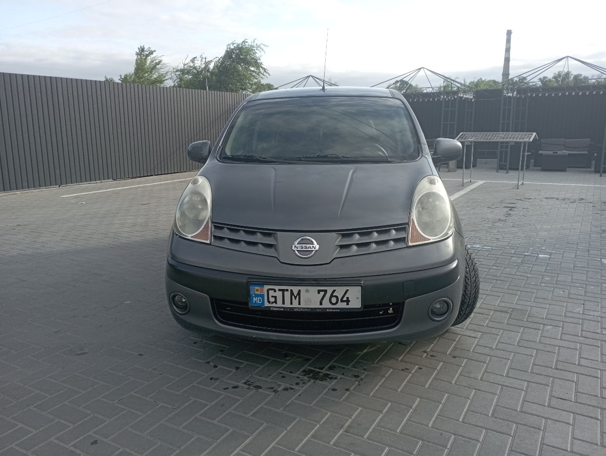 Nissan Note фото 2