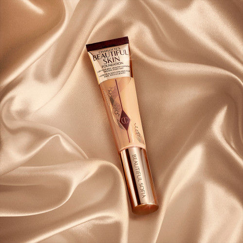 Cosmetica Charlotte Tilbury Fond de ten & Fard foto 0