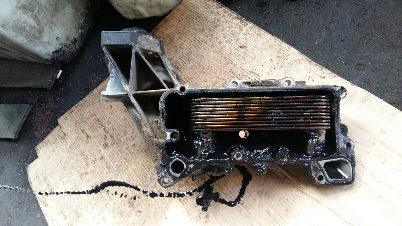 Man, tga, f2000, d28, корпус теплообменика ,carcasa radiator ulei ,51055017215,51055017218 foto 1