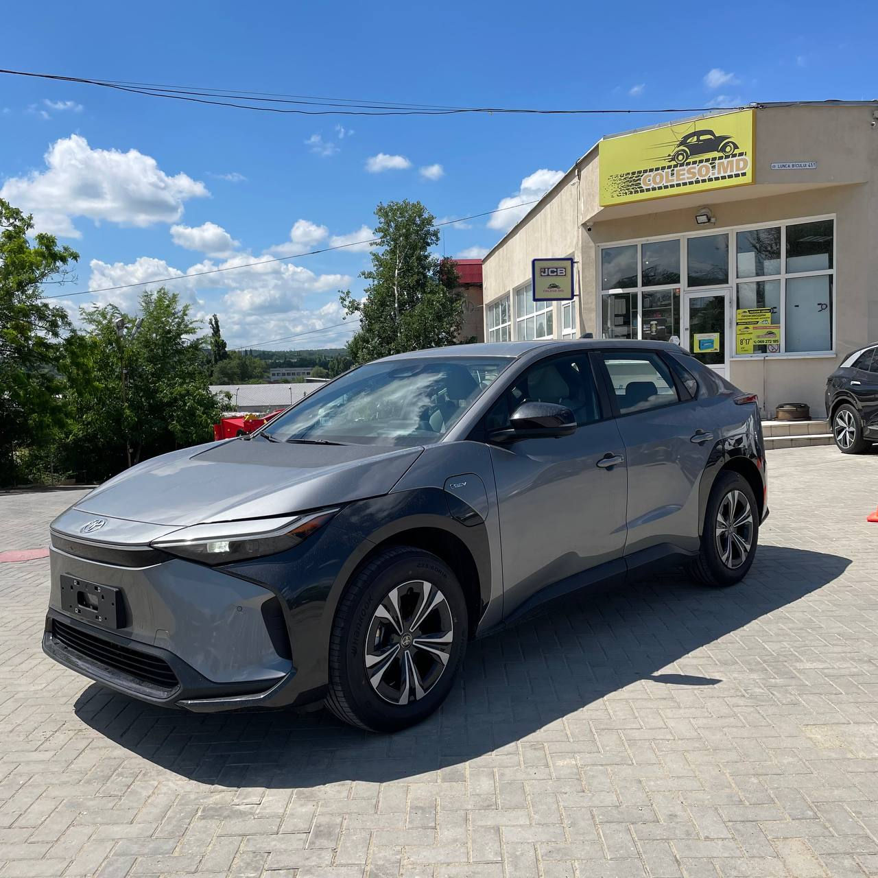 Toyota bZ4X foto 1