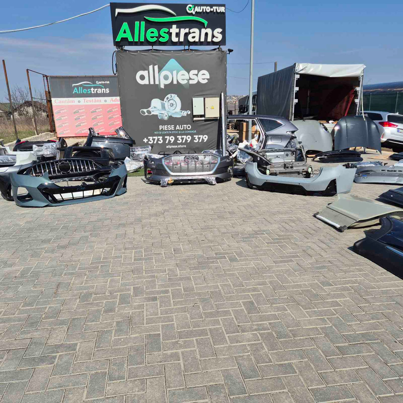 Dezmembrez Renault Scenic foto 18