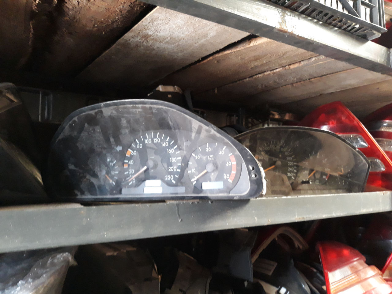 Mercedes Разборка запчасти, Piese auto W124, W126, W 190, W 140, W220... foto 7