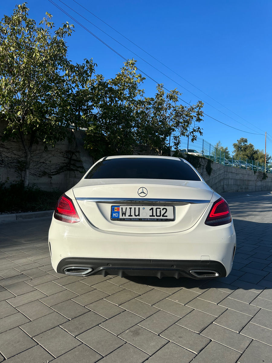 Mercedes C-Class foto 3