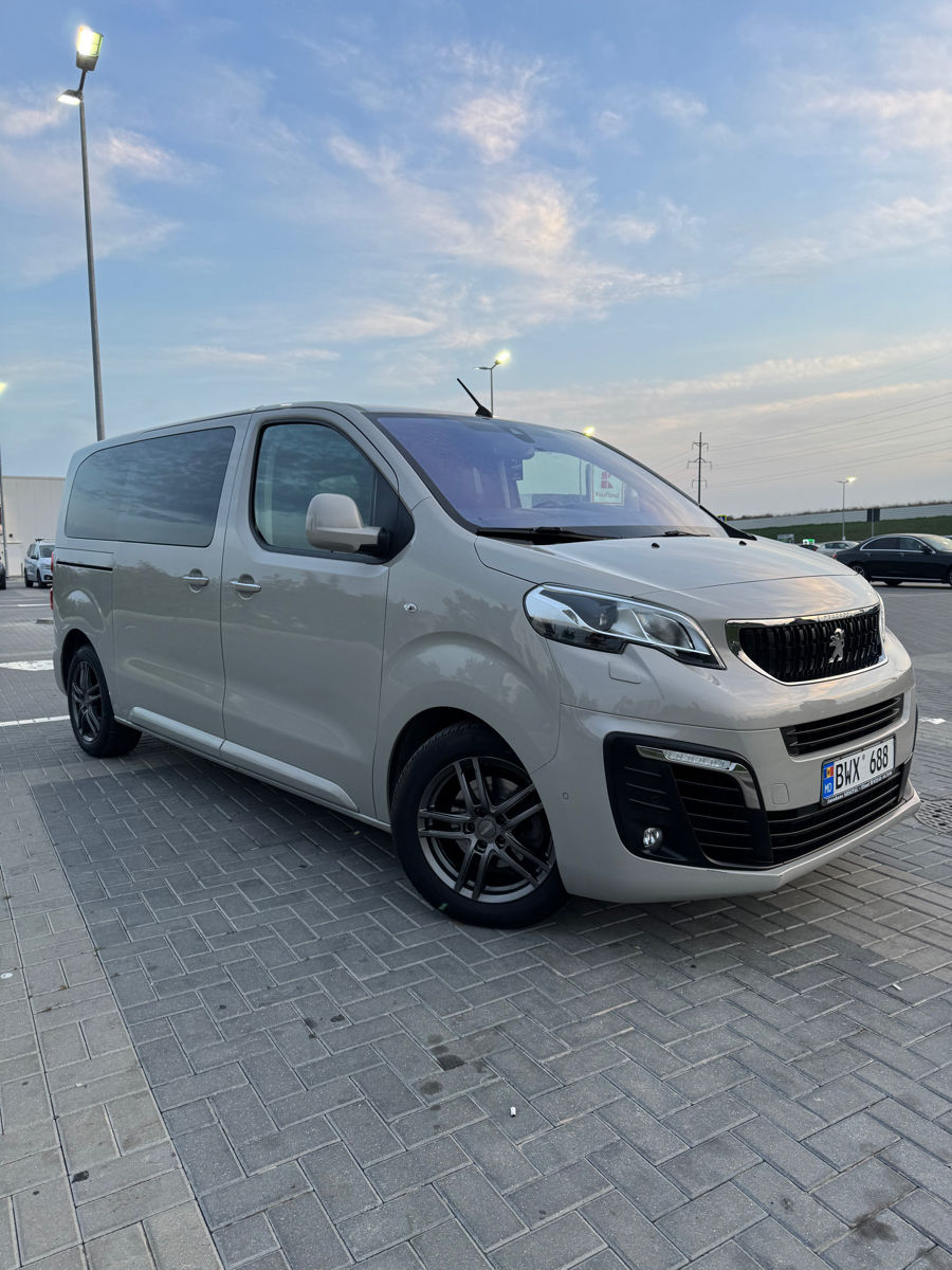 Peugeot Traveller foto 0