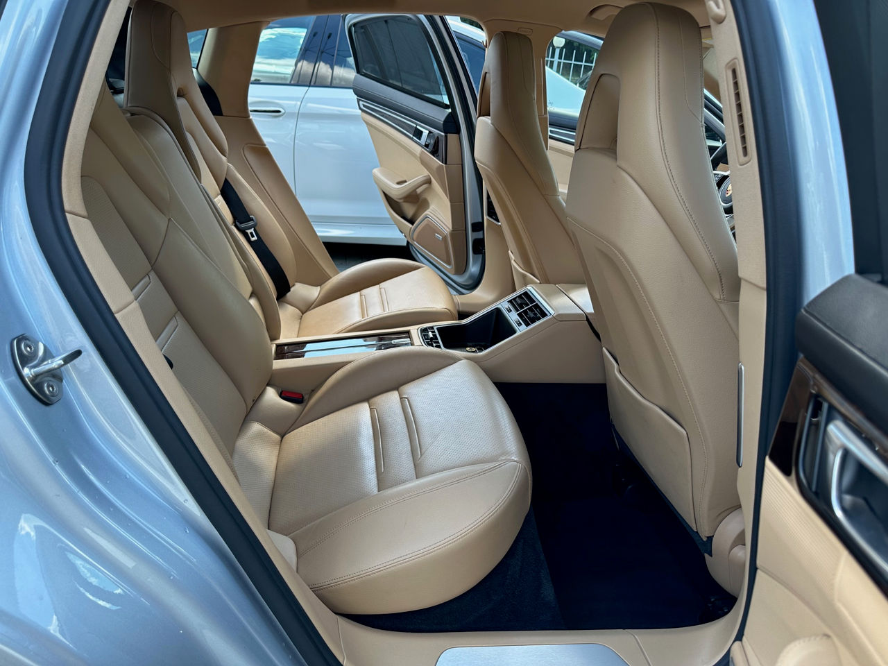 Porsche Panamera foto 17