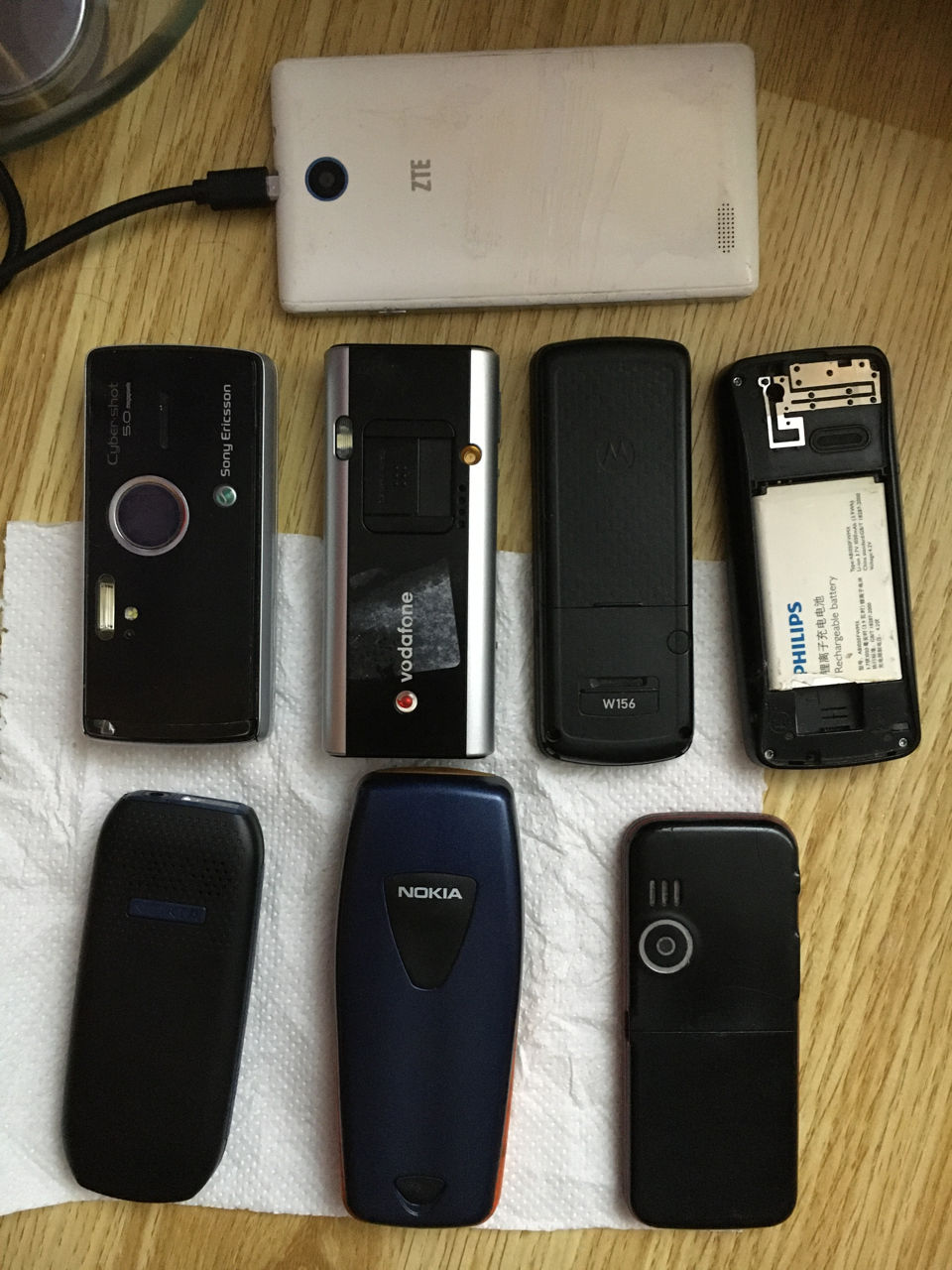 Vând câteva modele de telefoane vechi фото 1