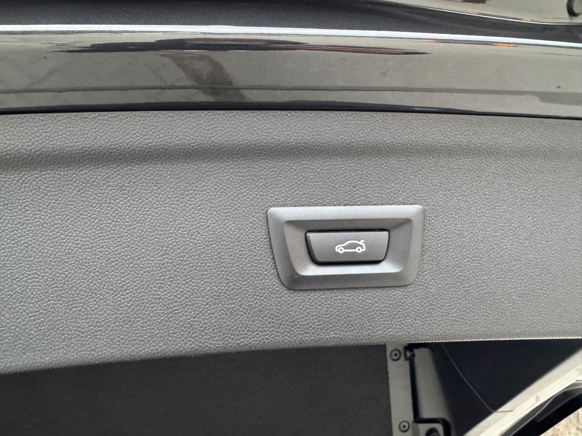 BMW iX фото 17