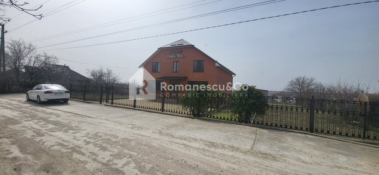Vanzare casa în satul Bălăbănești, 128 mp+ 17 ari. foto 0