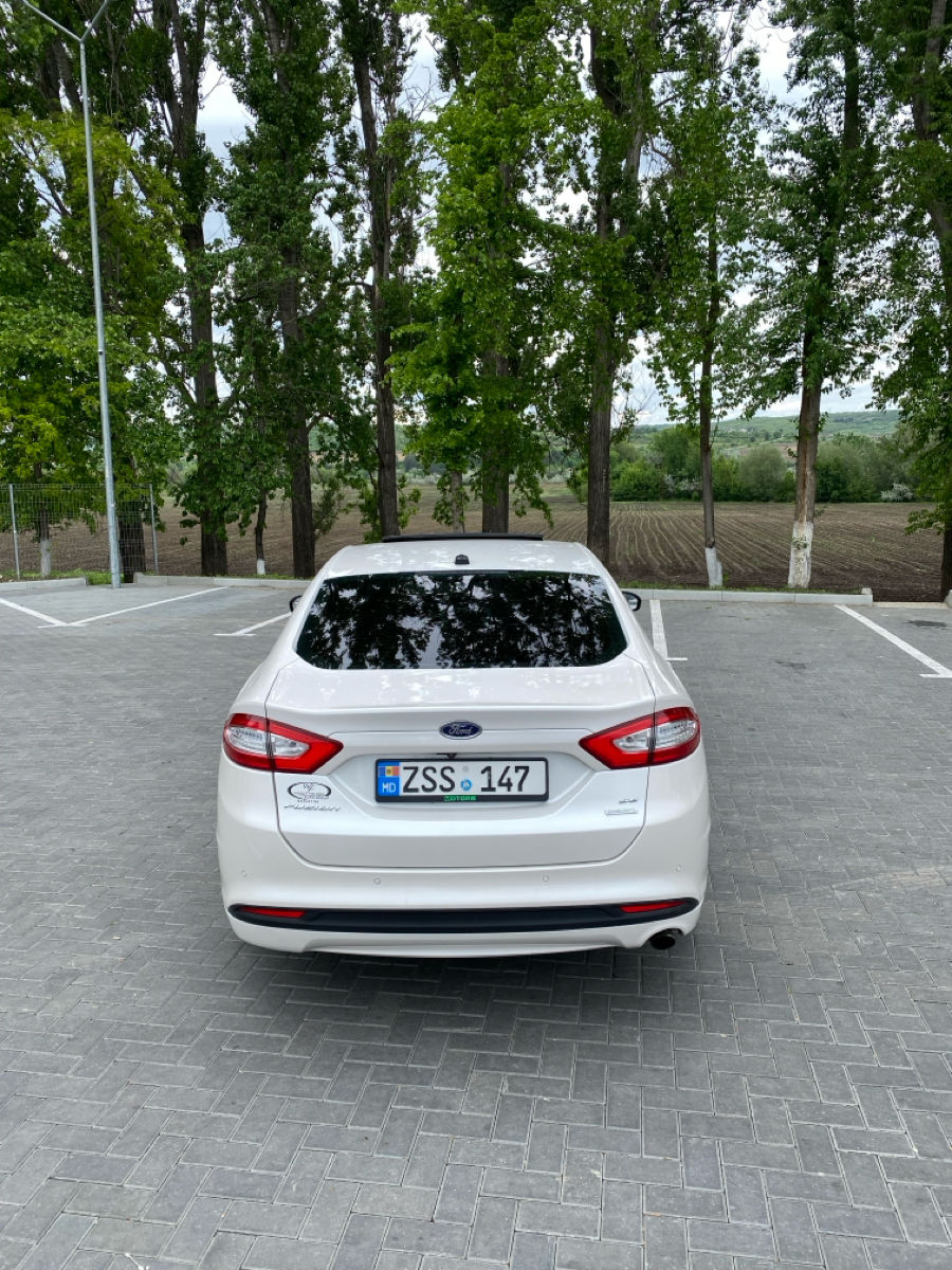 Ford Fusion foto 7
