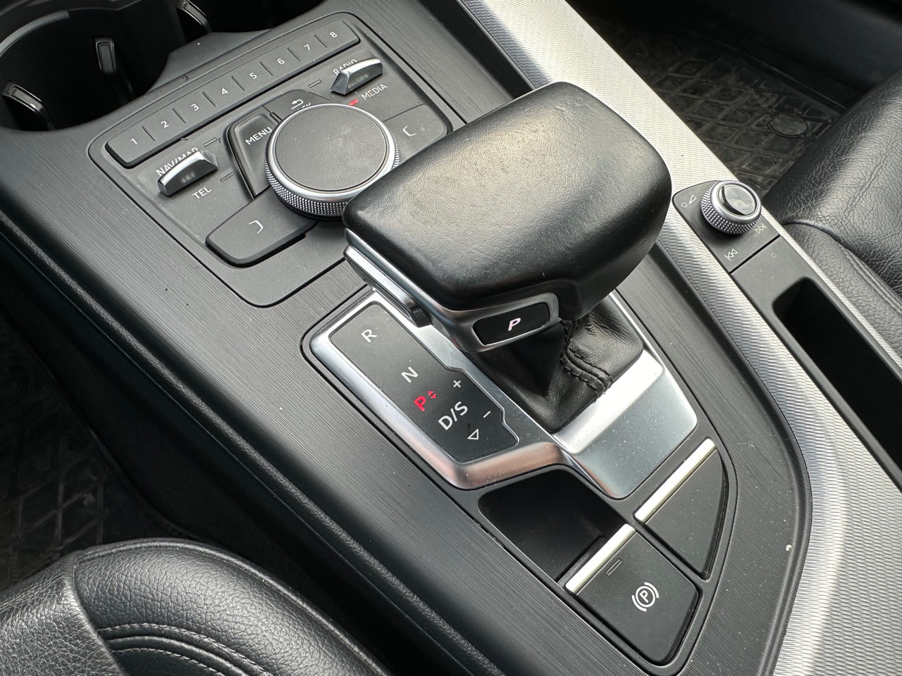 Audi A4 foto 12