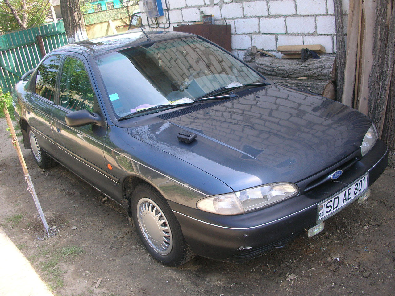 ford mondeo 93