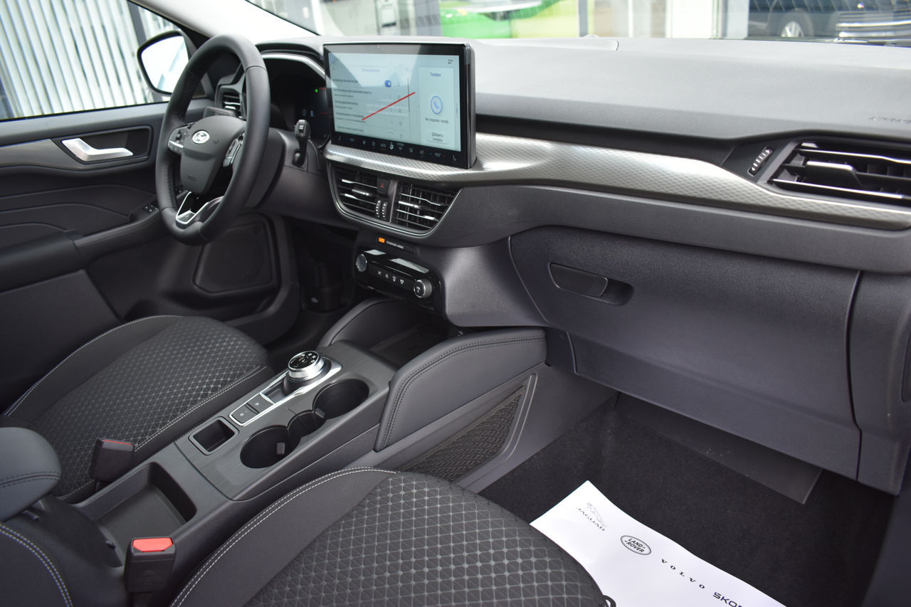 Ford Kuga foto 8