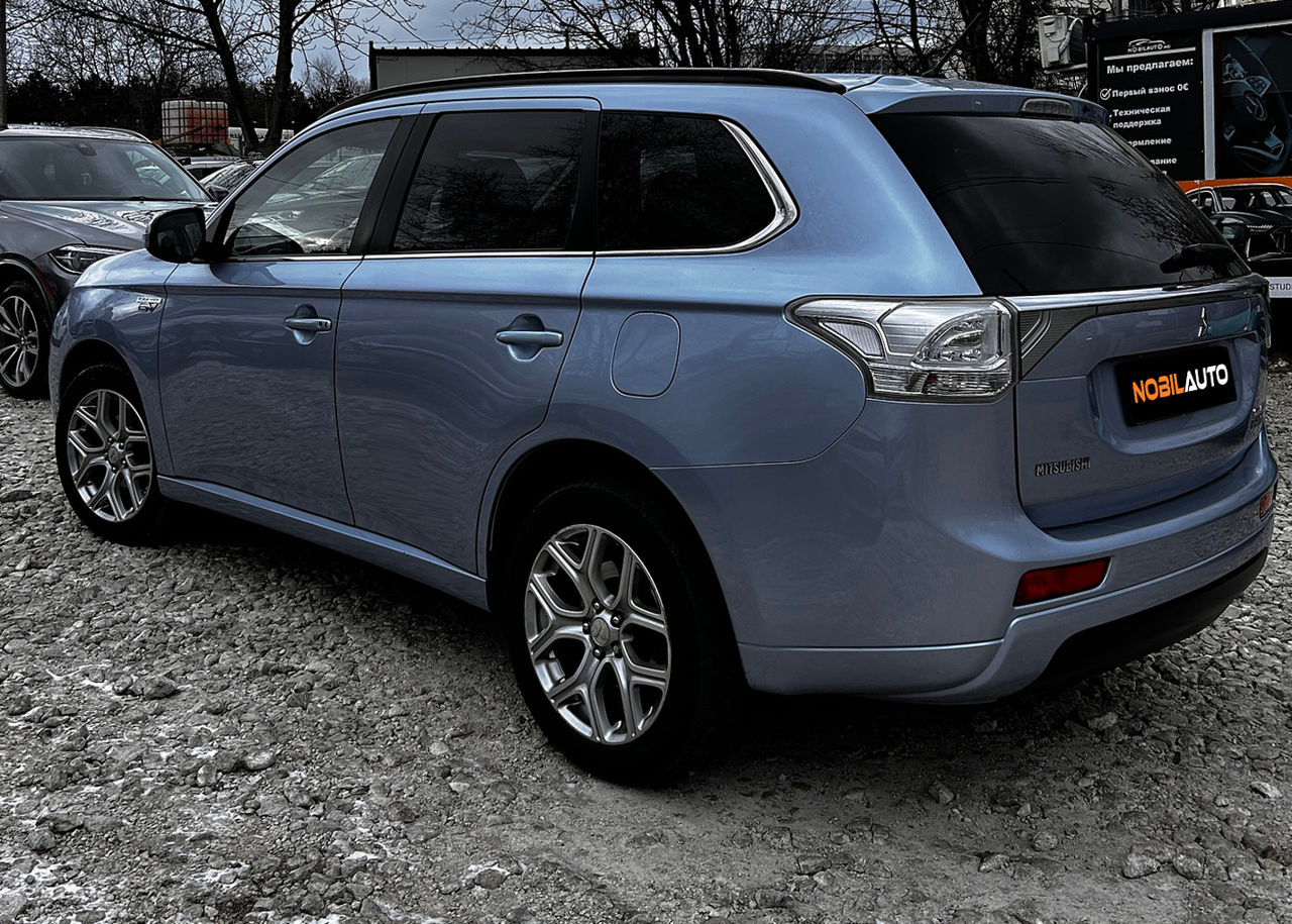 Mitsubishi Outlander foto 4