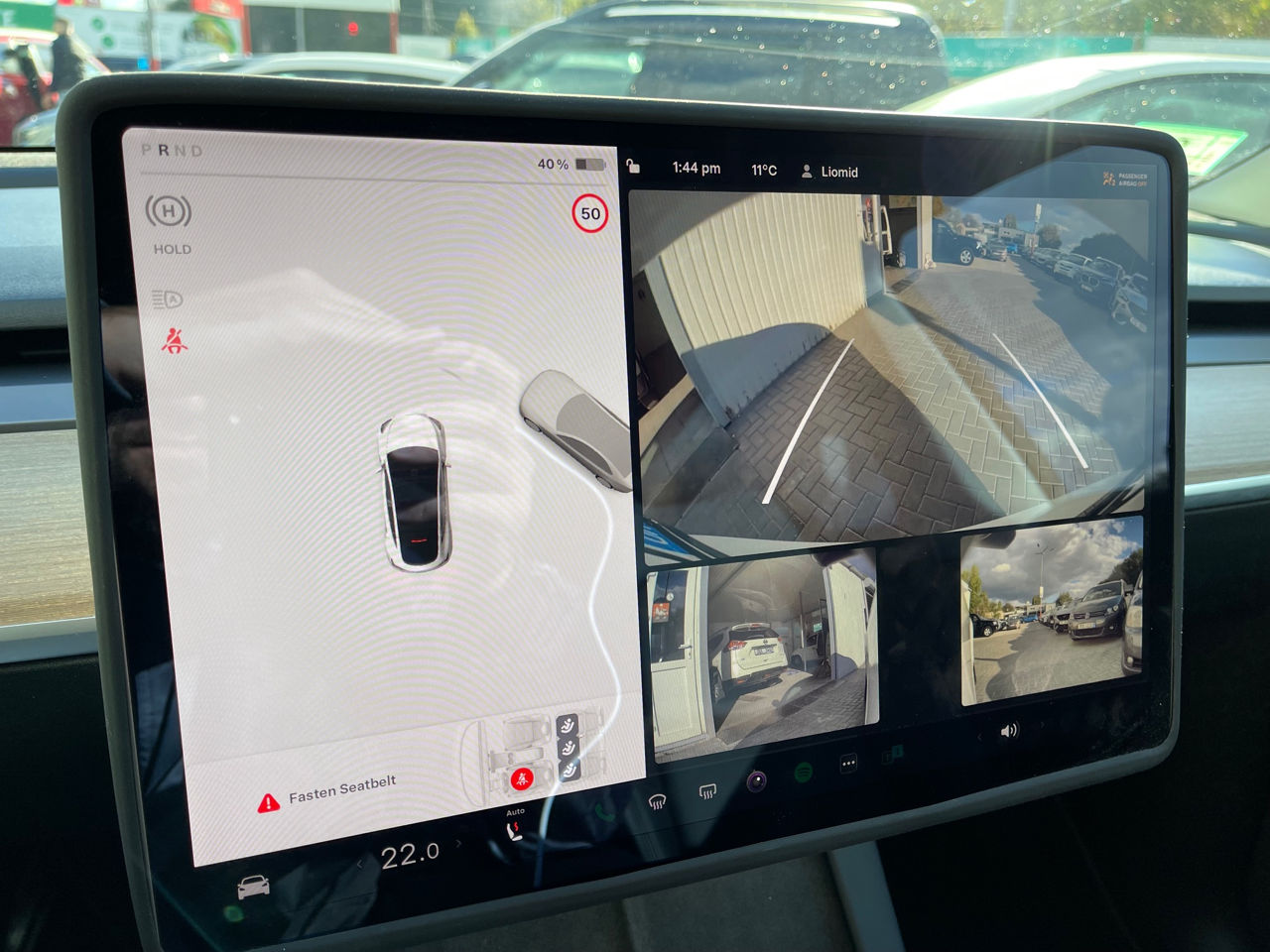 Tesla Model Y foto 12