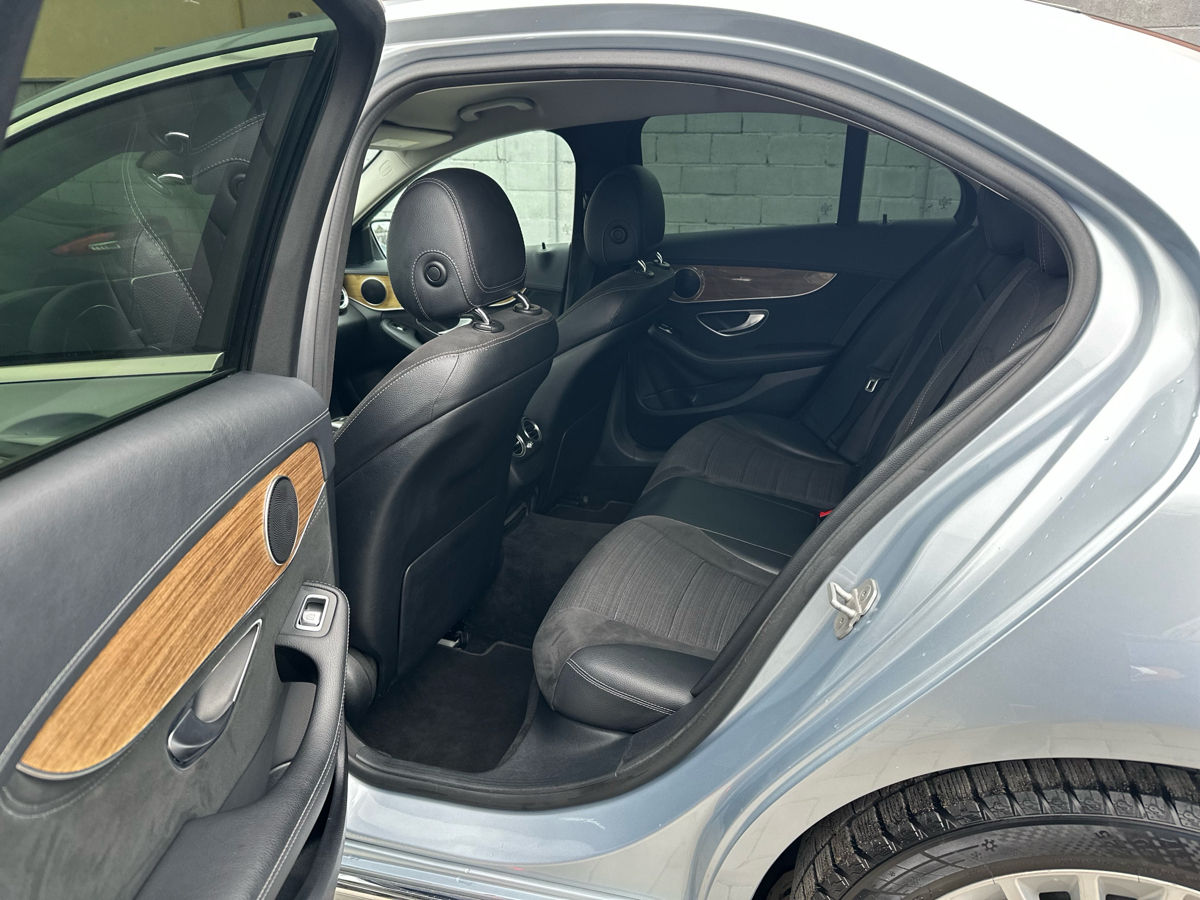 Mercedes C-Class фото 7