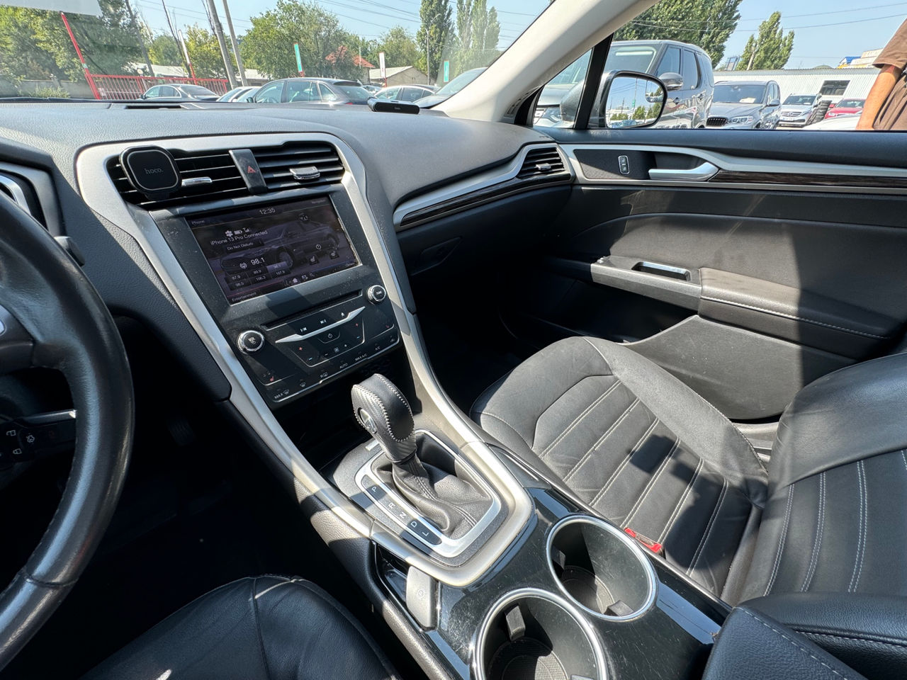 Ford Fusion foto 15