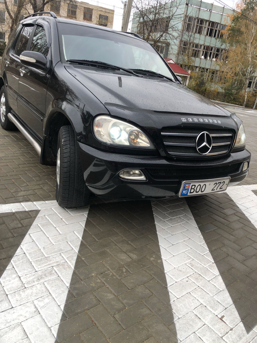 Mercedes M-Class foto 2