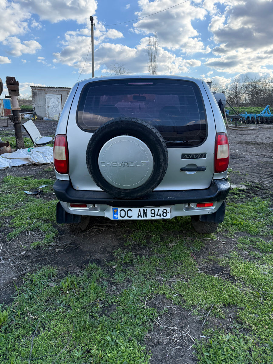 Chevrolet Niva фото 2