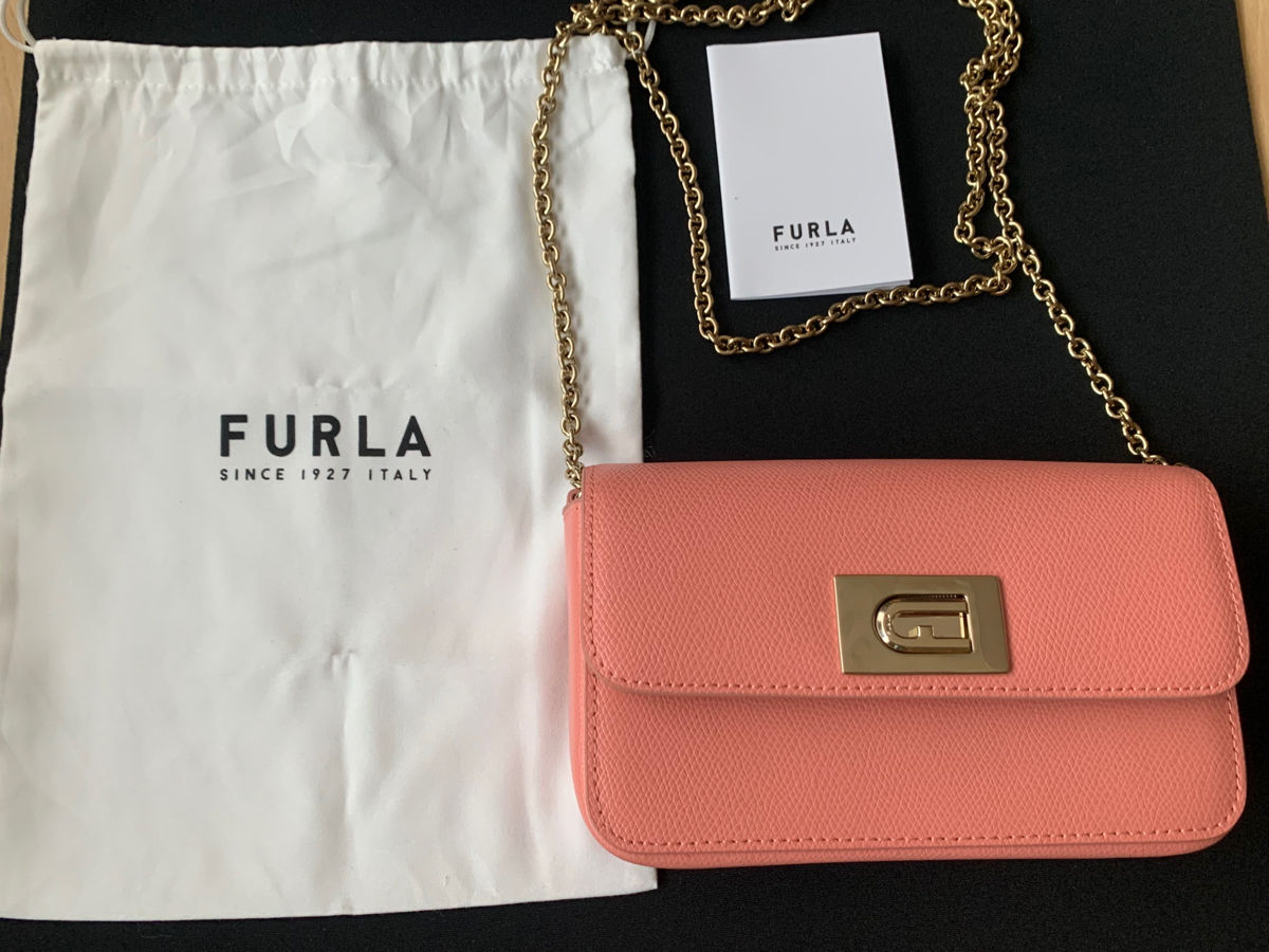 Furla: вневременная элегантность и итальянское мастерство
