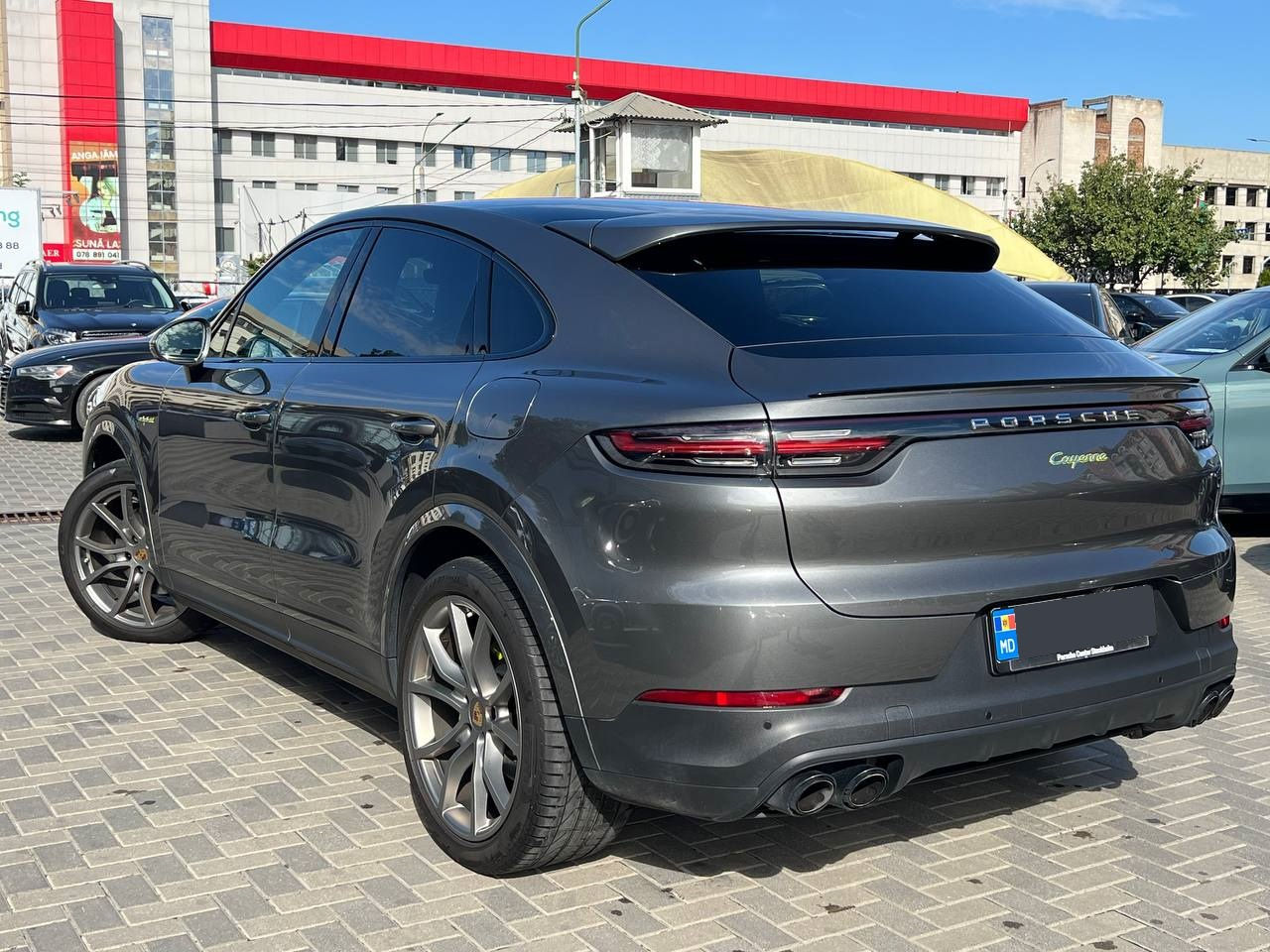 Porsche Cayenne Coupe foto 2