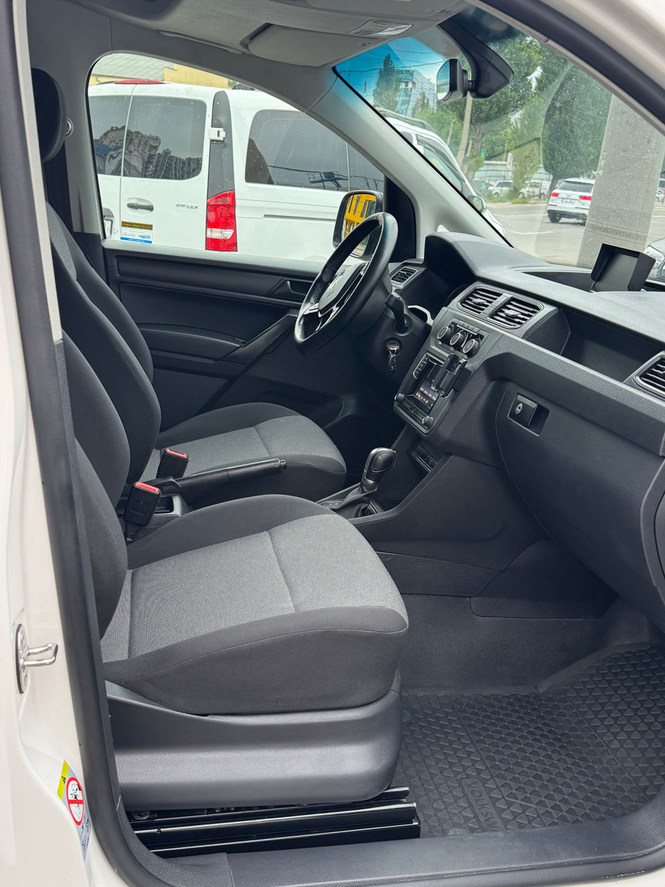 Volkswagen Caddy фото 15