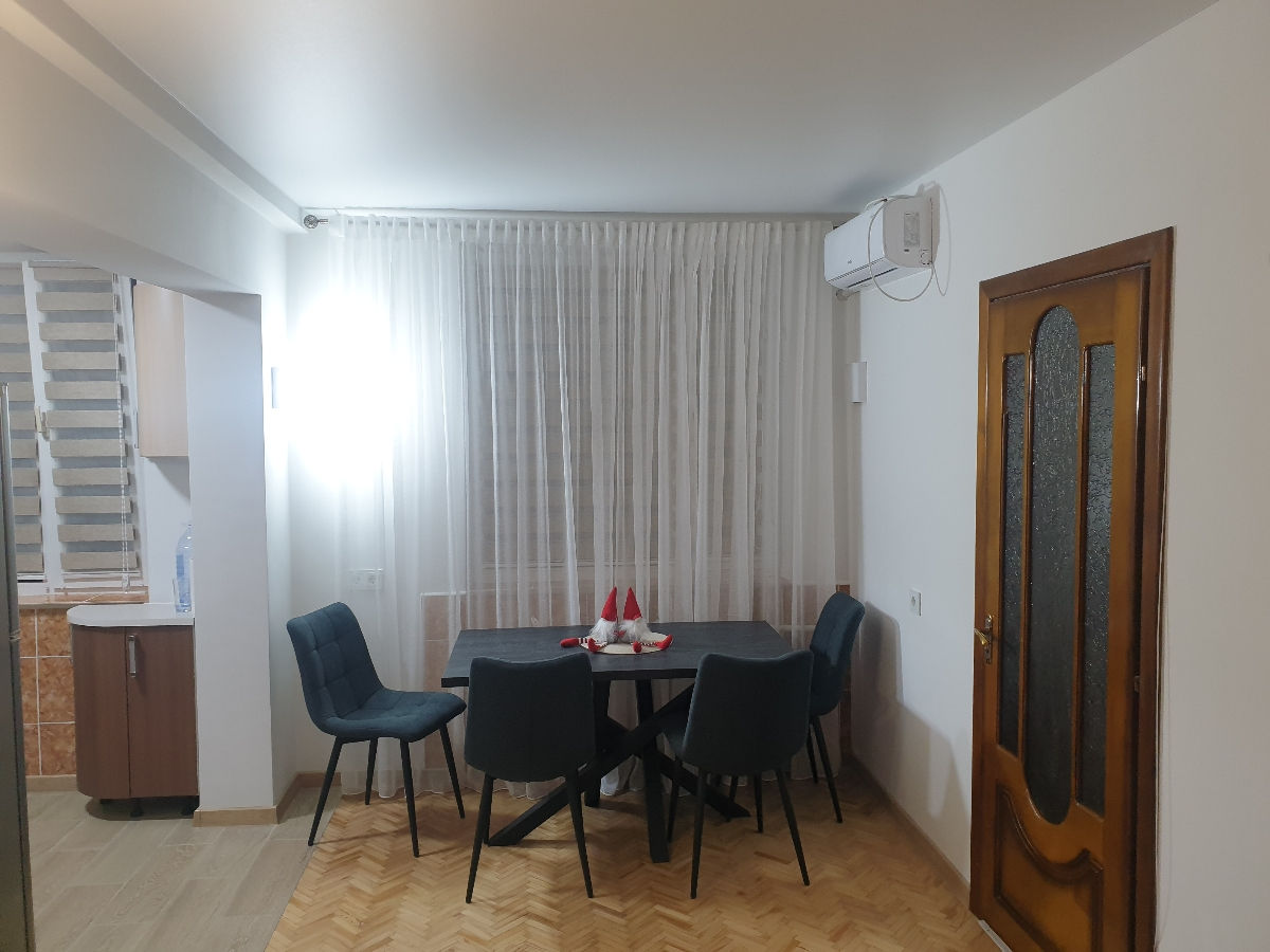 Apartament cu 2 camere, 57 m², Botanica, Chișinău foto 4