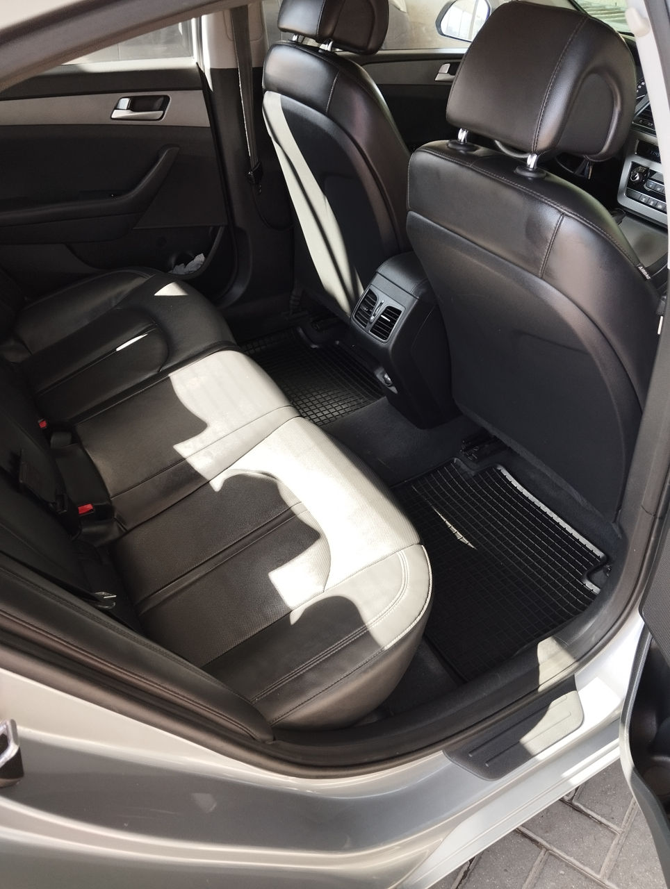 Hyundai Sonata foto 9