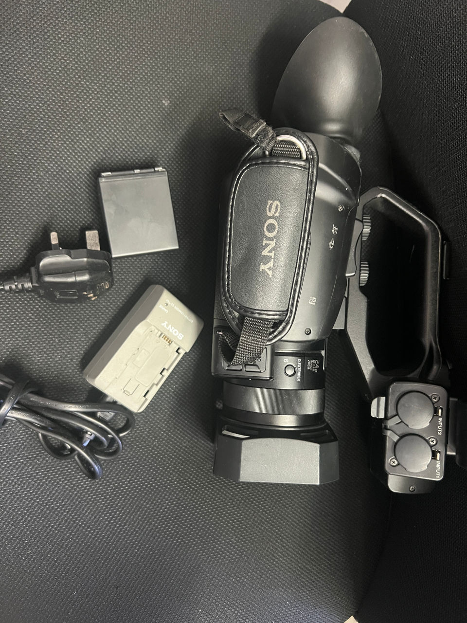 Видеокамера Sony PXW-X70 фото 1