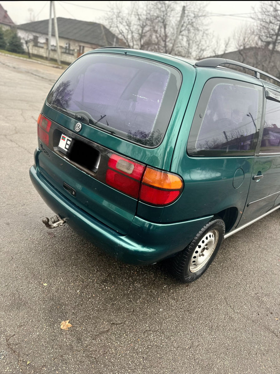 Volkswagen Sharan foto 1