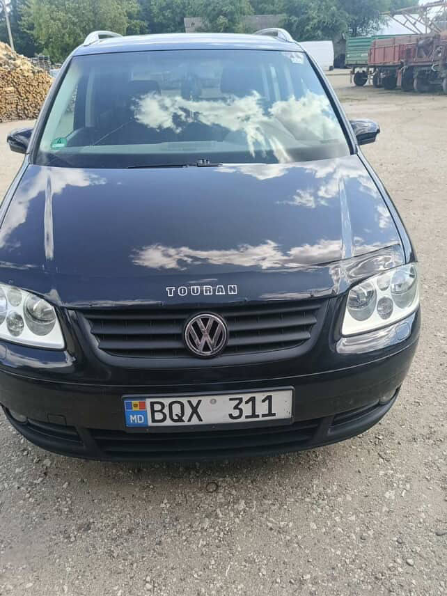 Volkswagen Touran фото 3