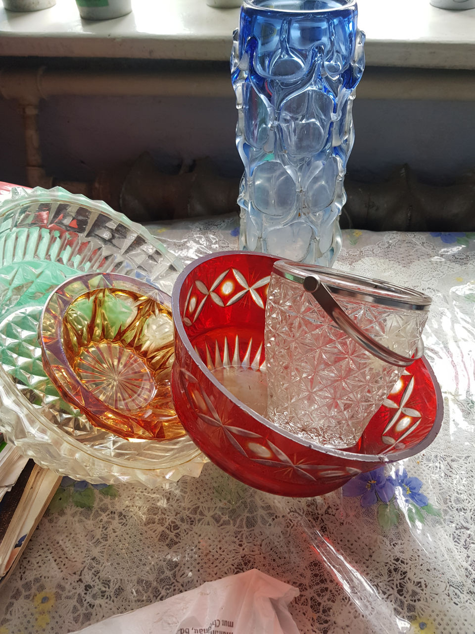 Посуда.Тарелки.Гранен.стаканы.