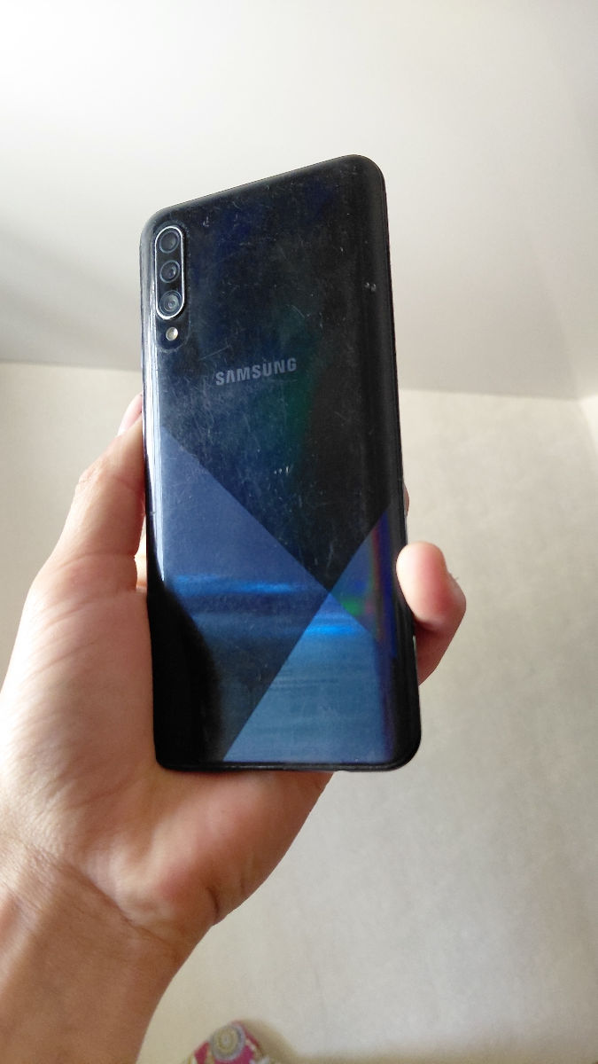 
Samsung Galaxy A30s foto 1